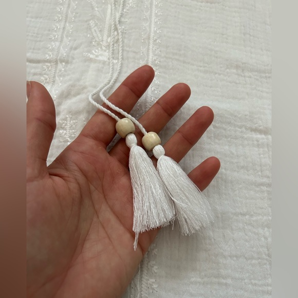 Solitaire Tassel Tank - Picture 4 of 14